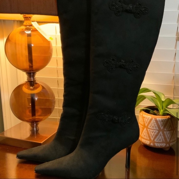 Black Apt 9 Heels - Picture 6 of 10